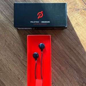 Peloton UrbanEars Sumpan Headphones - New in box